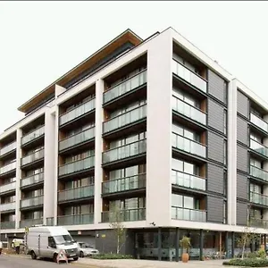Apartment 2bed Stratford With Easy Access To London, O2, Excel, Parking Nearby, London